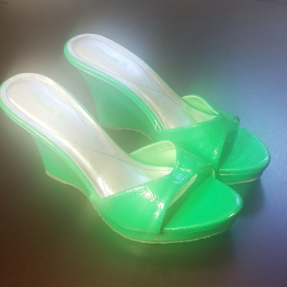 Green wedge heels